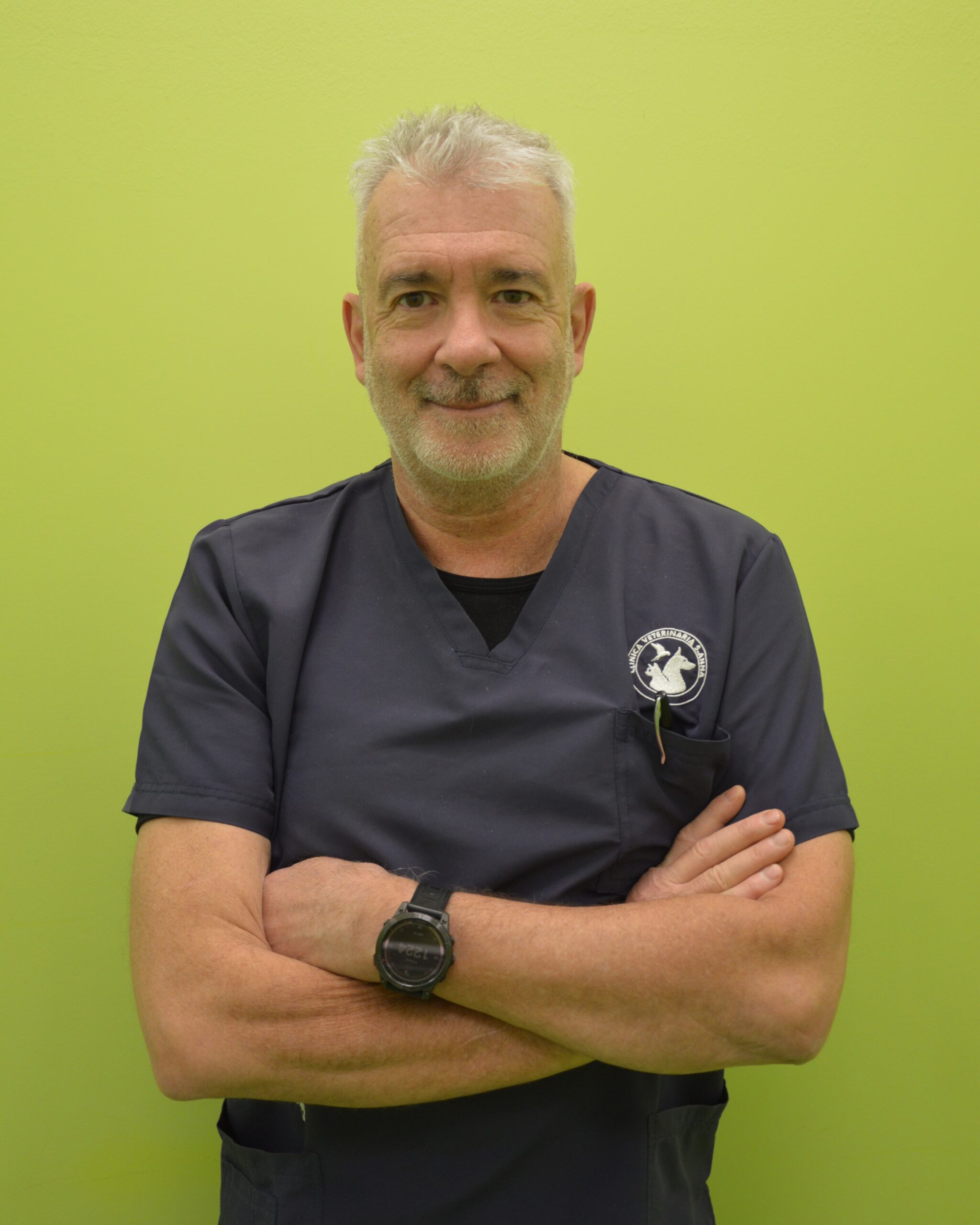 Il Dott. Alessandro Colombo direttore sanitario, socio fondatore e medico veterinario della clinica veterinaria Sant'Anna