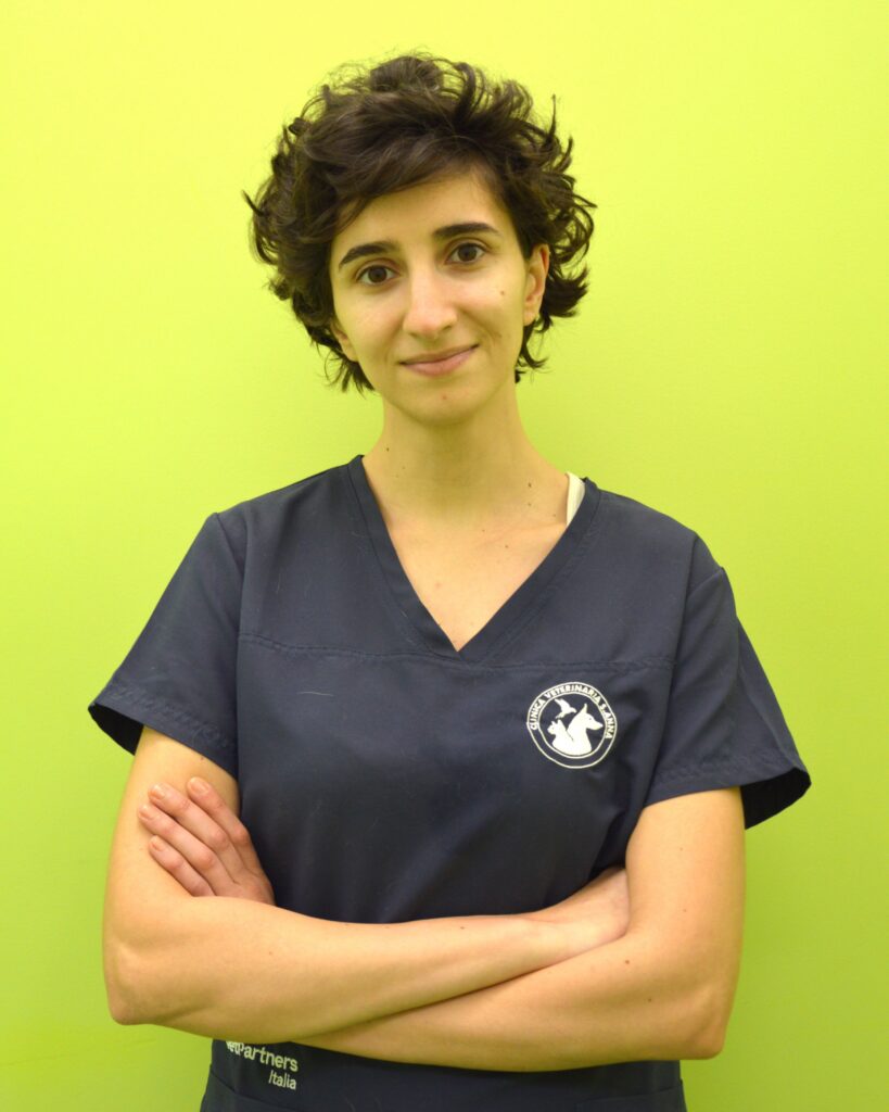 La Dott.ssa Vera Maria Durante medico veterinario della clinica veterinaria Sant'Anna